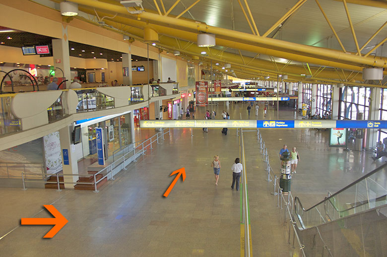 Aeroporto de Faro, corredor das chegadas
